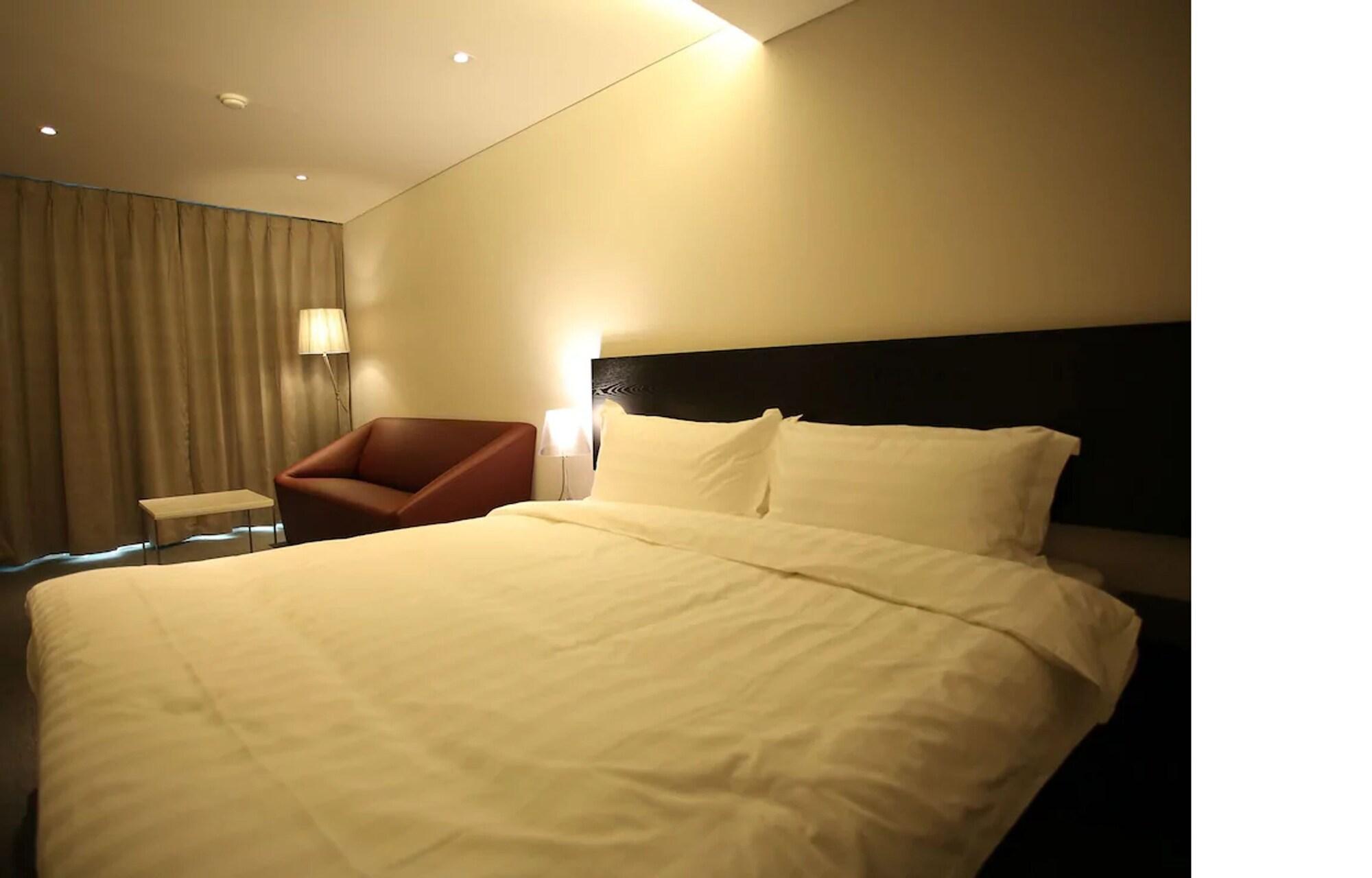 I.T.W Hotel Seoel Buitenkant foto