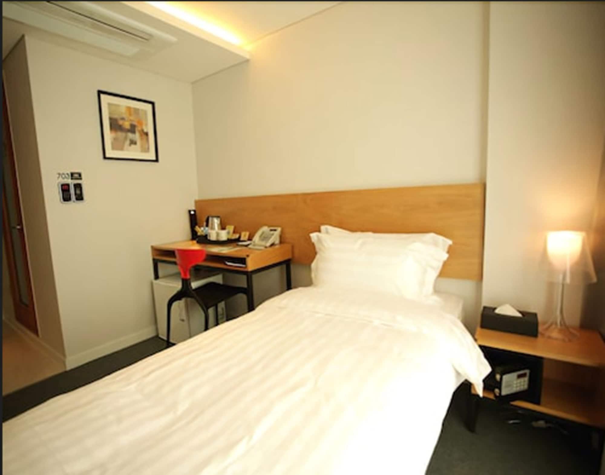 I.T.W Hotel Seoel Buitenkant foto
